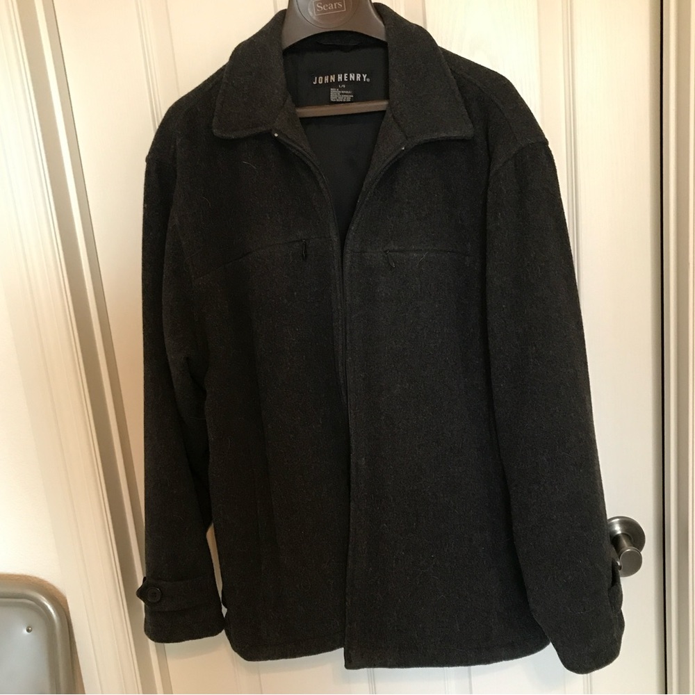 Men’s heavy wool winter jacket. Black. Size 42.